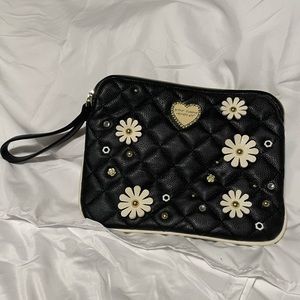BETSEY JOHNSON POUCH